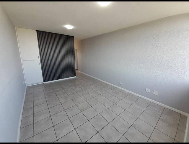 1 BEDROOM PROPERTY TO RENT IN LOEVENSTEIN